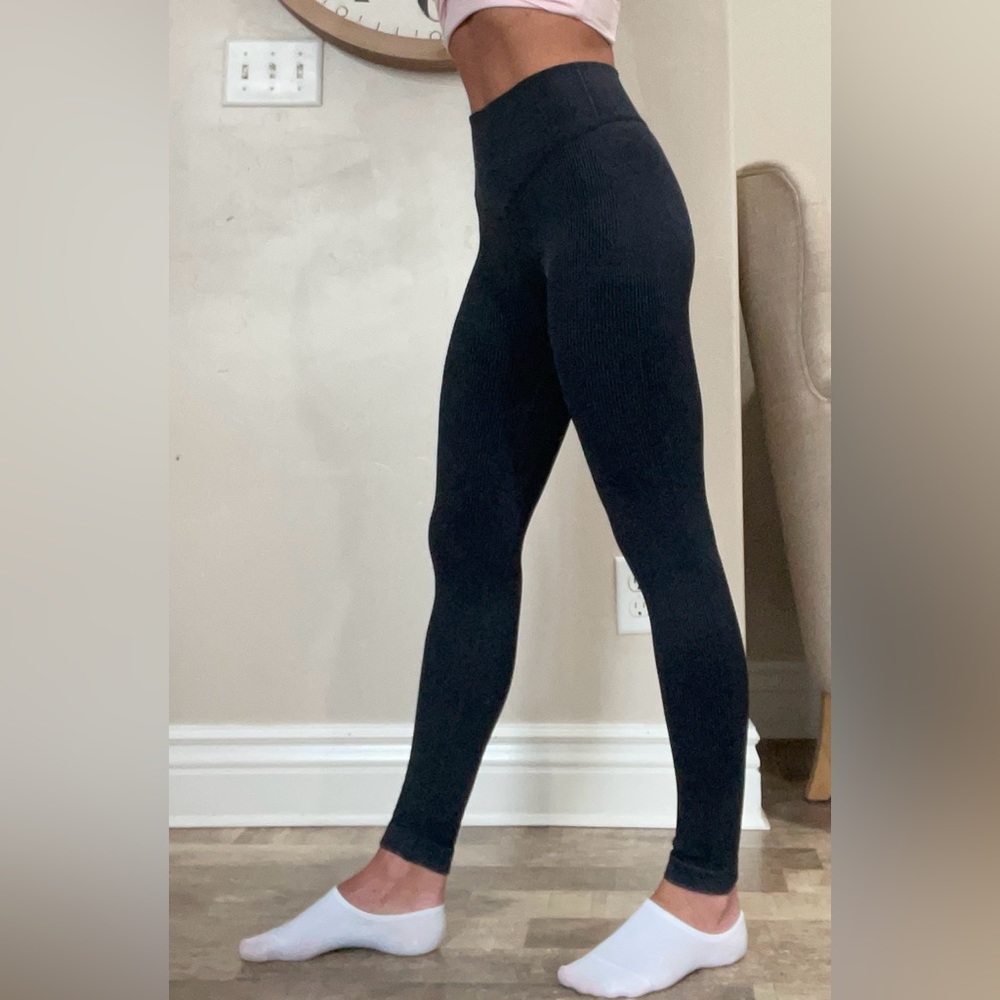Black leggings